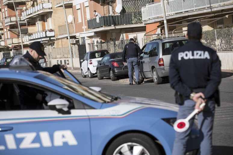- RIPRODUZIONE RISERVATA