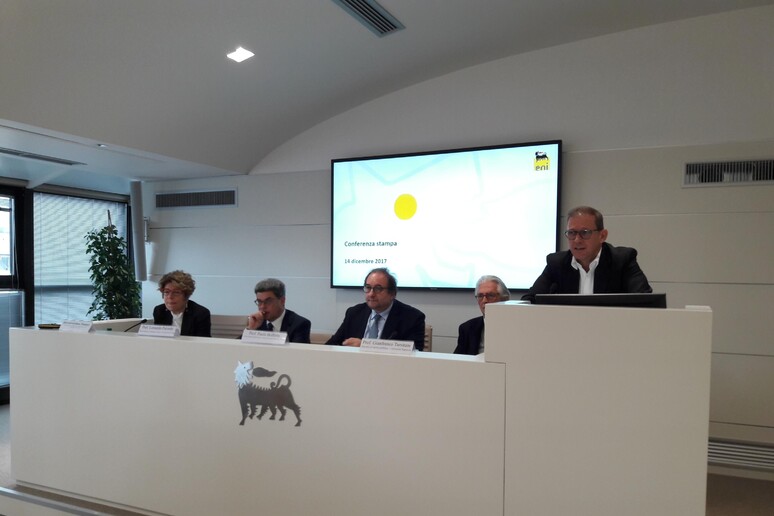 - RIPRODUZIONE RISERVATA
