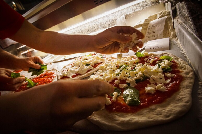 - RIPRODUZIONE RISERVATA