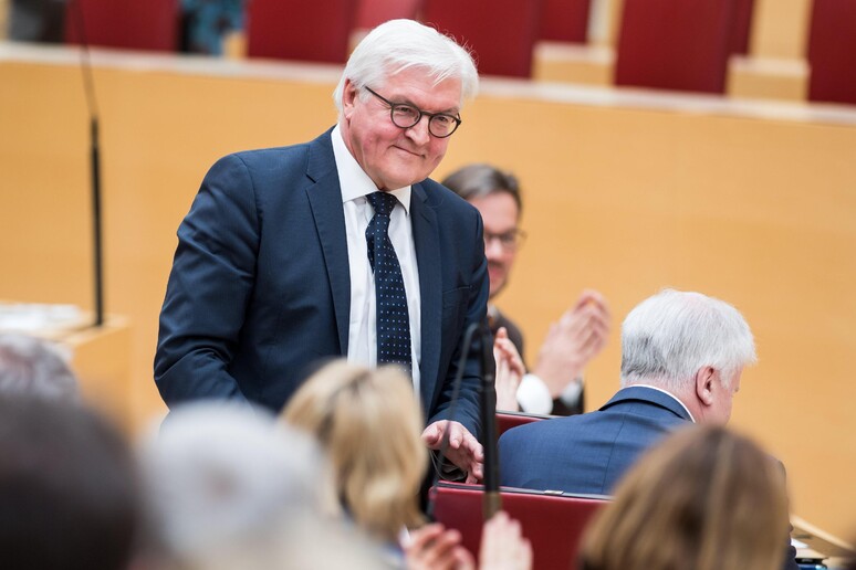 - RIPRODUZIONE RISERVATA