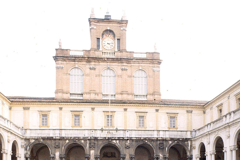 - RIPRODUZIONE RISERVATA
