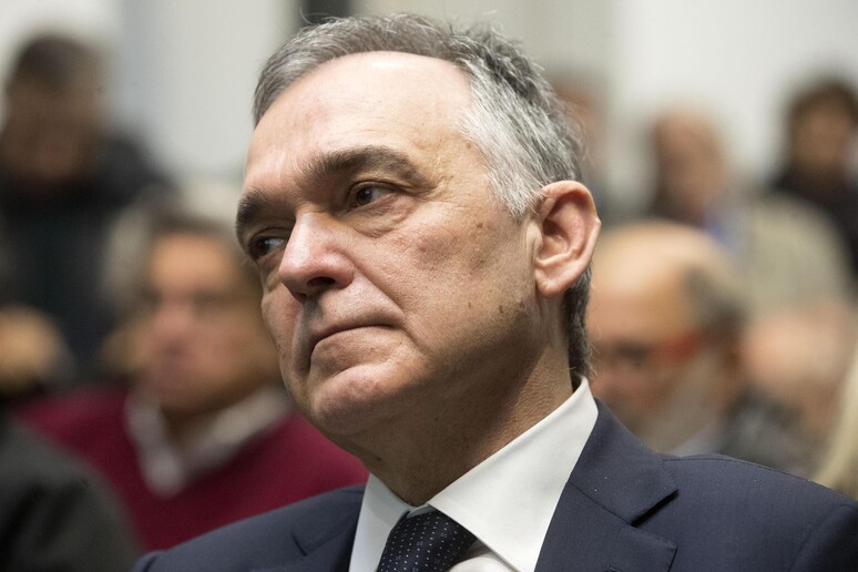 - RIPRODUZIONE RISERVATA
