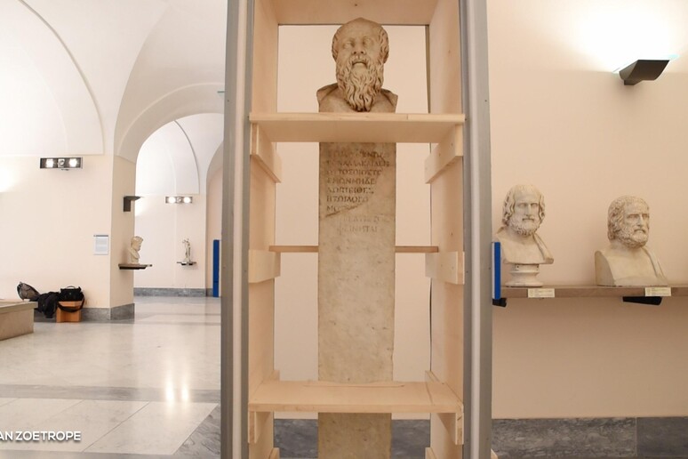 - RIPRODUZIONE RISERVATA