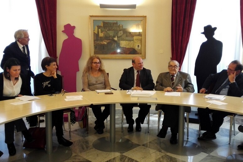 - RIPRODUZIONE RISERVATA