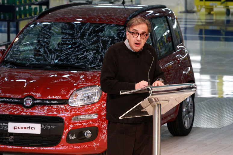 L 'ad Sergio Marchionne durante la presentazione della nuova Panda a Pomigliano (Napoli), 14 dicembre 2011 - RIPRODUZIONE RISERVATA