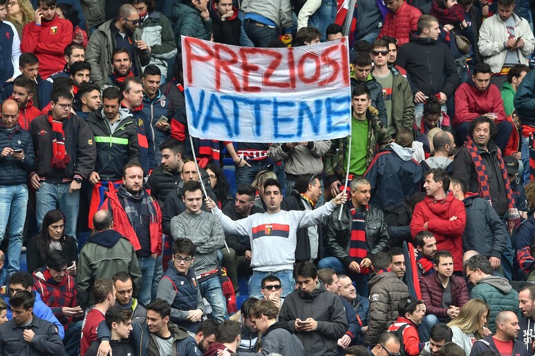 - RIPRODUZIONE RISERVATA