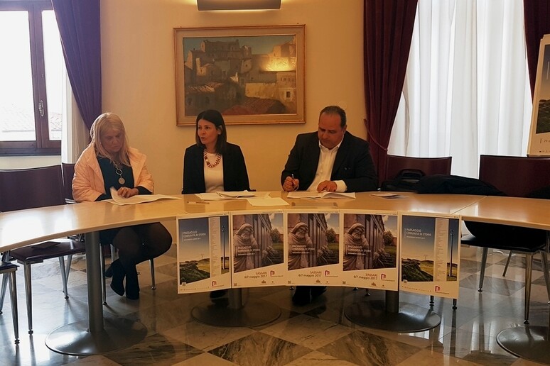 - RIPRODUZIONE RISERVATA