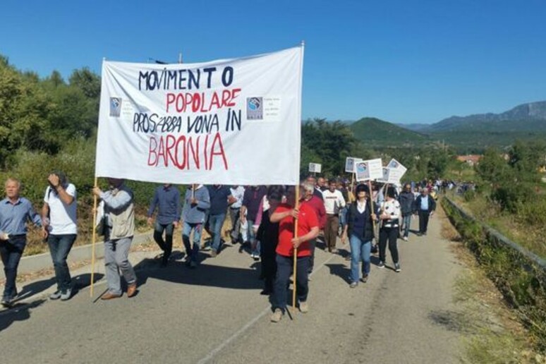 - RIPRODUZIONE RISERVATA