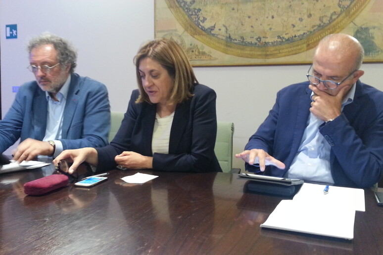 - RIPRODUZIONE RISERVATA