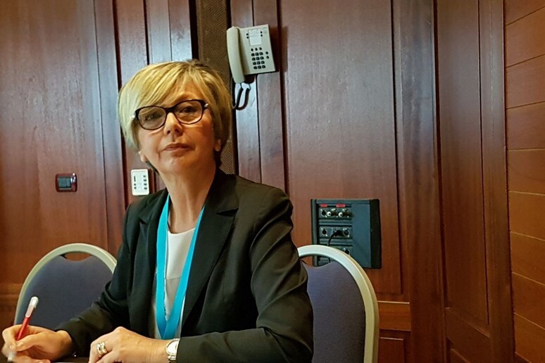 - RIPRODUZIONE RISERVATA