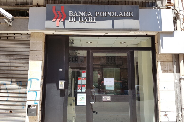 - RIPRODUZIONE RISERVATA