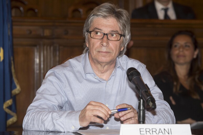 - RIPRODUZIONE RISERVATA