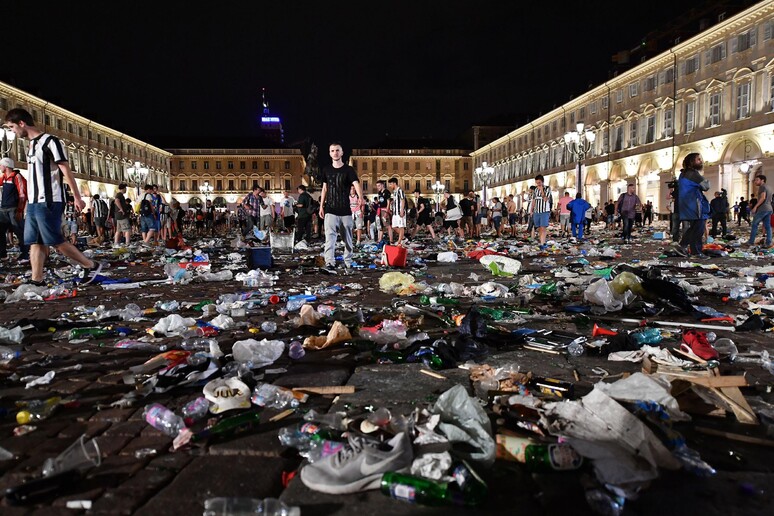 - RIPRODUZIONE RISERVATA