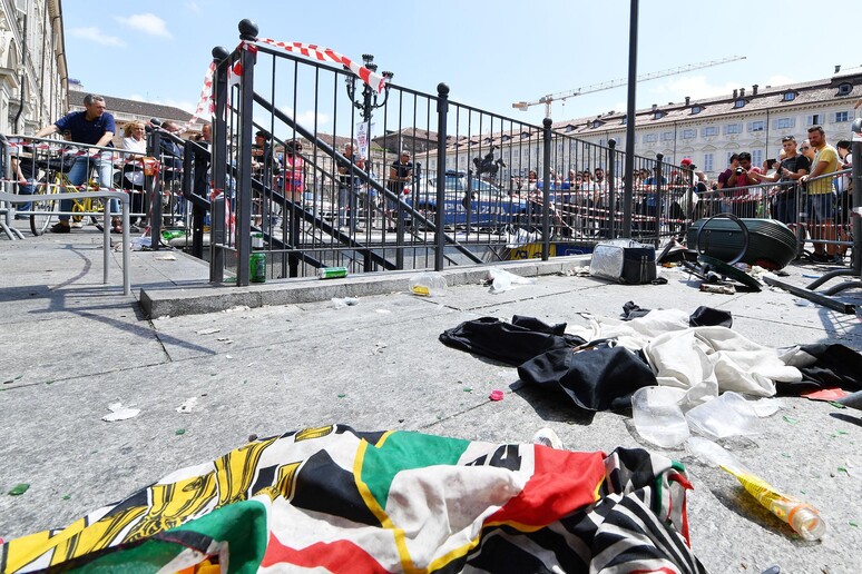 - RIPRODUZIONE RISERVATA