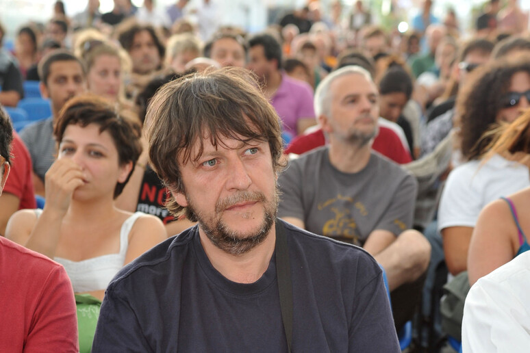 - RIPRODUZIONE RISERVATA