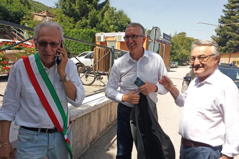 - RIPRODUZIONE RISERVATA