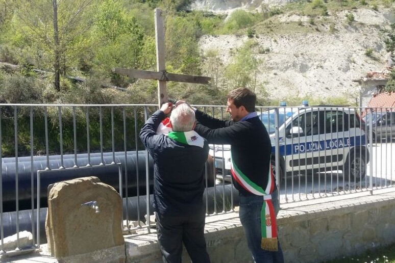 - RIPRODUZIONE RISERVATA