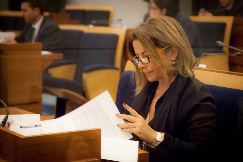 - RIPRODUZIONE RISERVATA