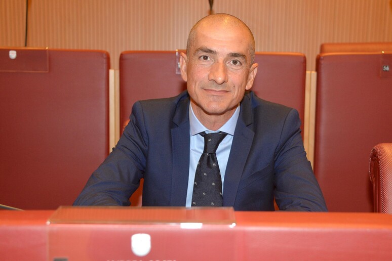 - RIPRODUZIONE RISERVATA