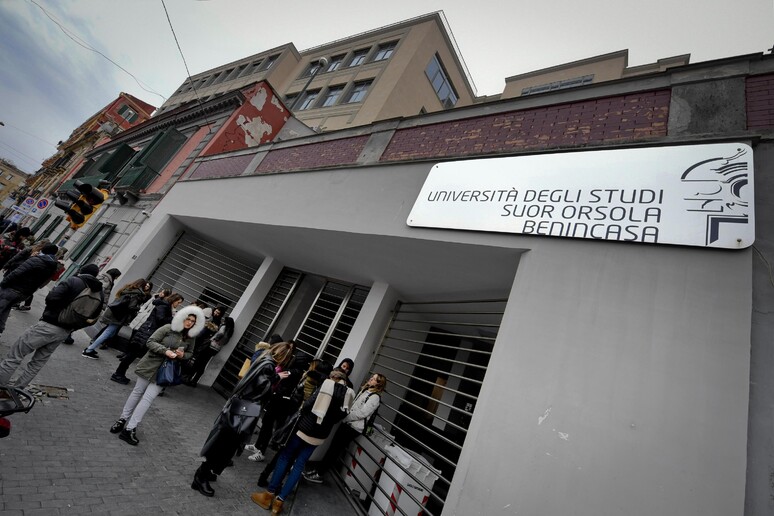 - RIPRODUZIONE RISERVATA