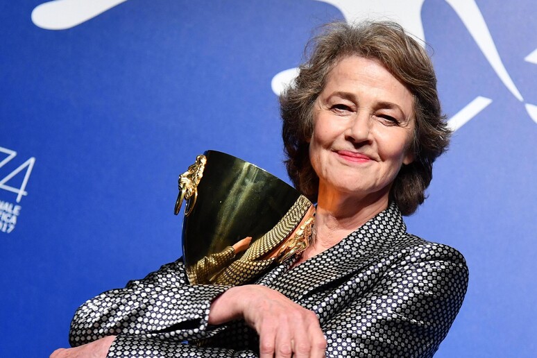 Charlotte Rampling - RIPRODUZIONE RISERVATA