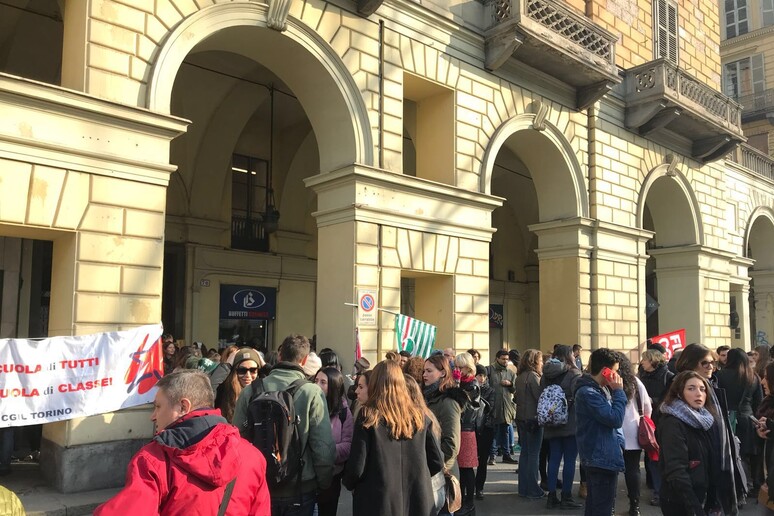 - RIPRODUZIONE RISERVATA