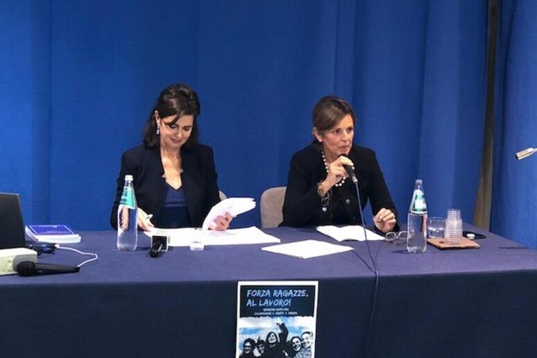 - RIPRODUZIONE RISERVATA