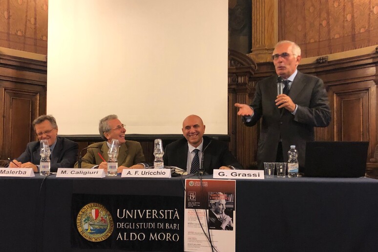 - RIPRODUZIONE RISERVATA