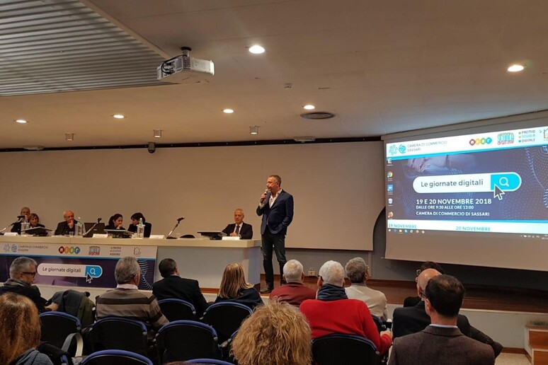 - RIPRODUZIONE RISERVATA