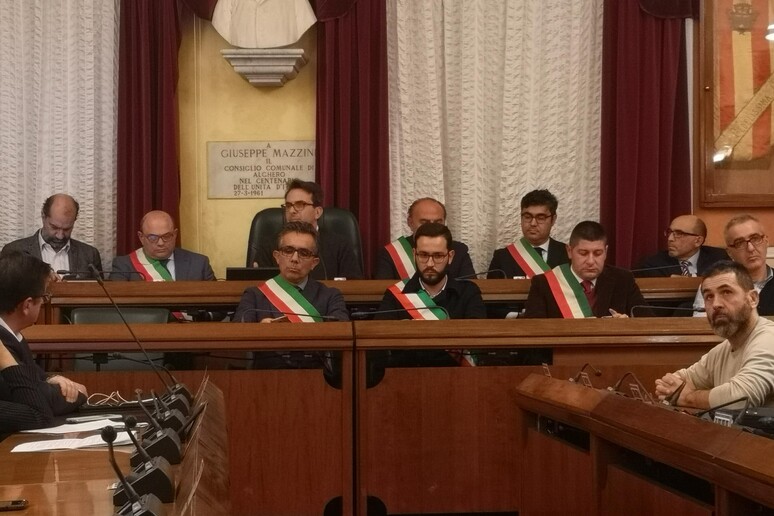 - RIPRODUZIONE RISERVATA