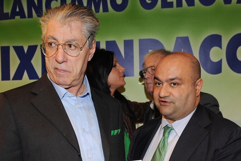 Umberto Bossi e Francesco Belsito in una foto d 'archivio - RIPRODUZIONE RISERVATA