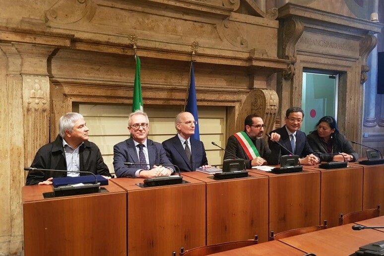- RIPRODUZIONE RISERVATA