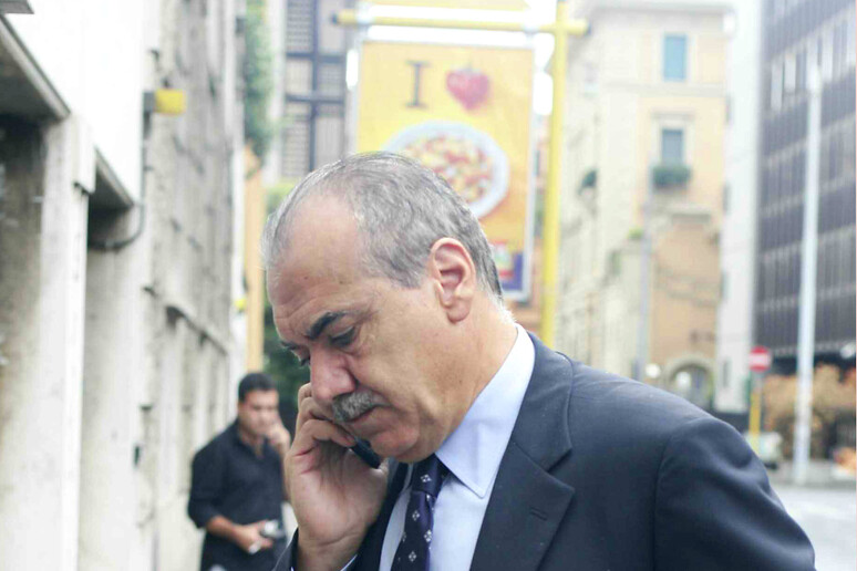 - RIPRODUZIONE RISERVATA
