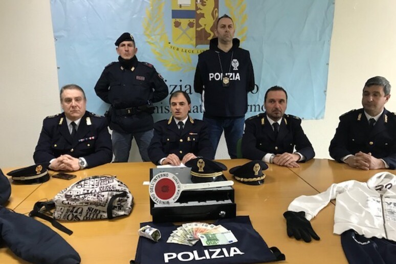 - RIPRODUZIONE RISERVATA