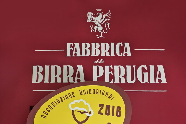 - RIPRODUZIONE RISERVATA