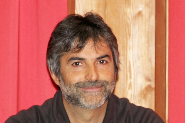- RIPRODUZIONE RISERVATA