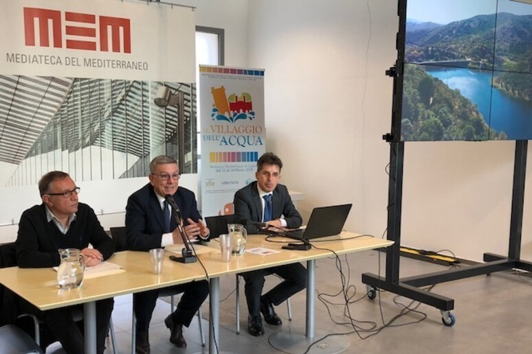 - RIPRODUZIONE RISERVATA