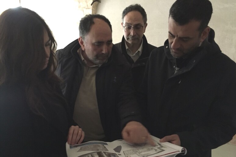 - RIPRODUZIONE RISERVATA