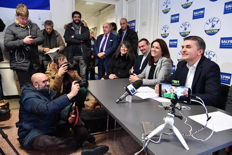 - RIPRODUZIONE RISERVATA