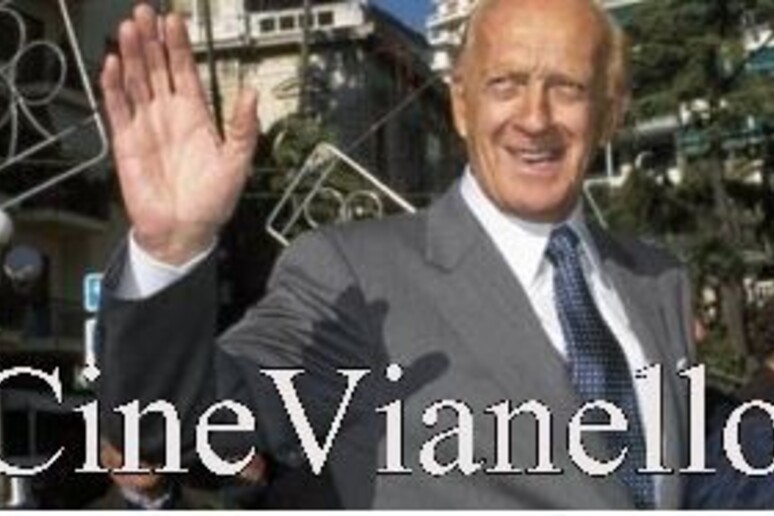 - RIPRODUZIONE RISERVATA
