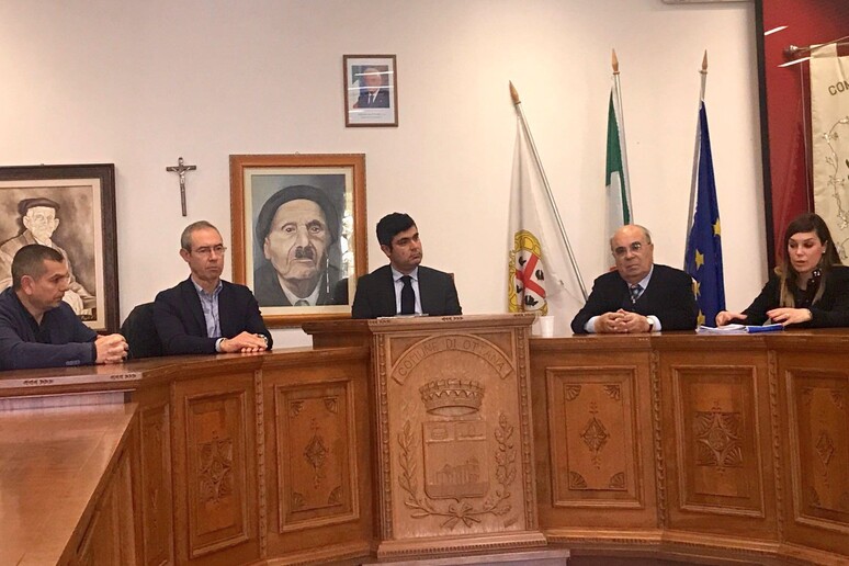 - RIPRODUZIONE RISERVATA