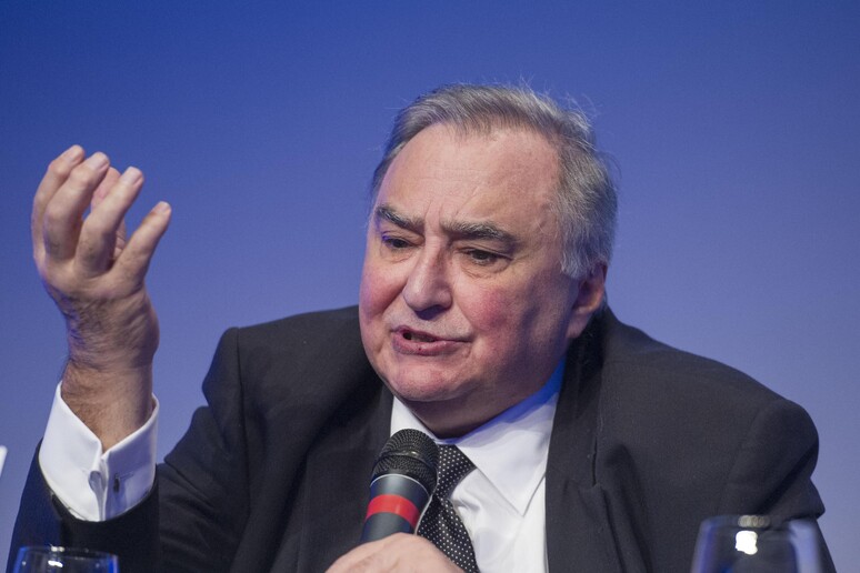 - RIPRODUZIONE RISERVATA