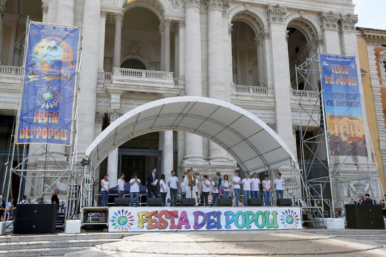 - RIPRODUZIONE RISERVATA
