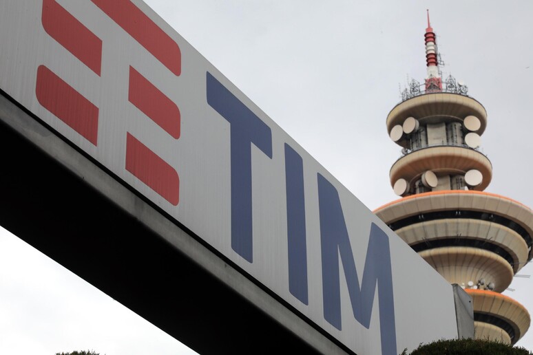 La sede di Tim a Rozzano (Milano), 4 maggio 2018 - RIPRODUZIONE RISERVATA
