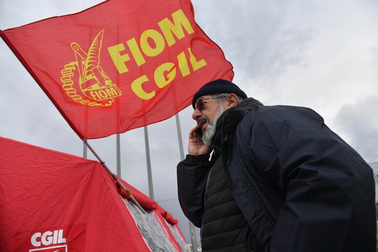 - RIPRODUZIONE RISERVATA