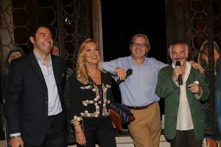 - RIPRODUZIONE RISERVATA