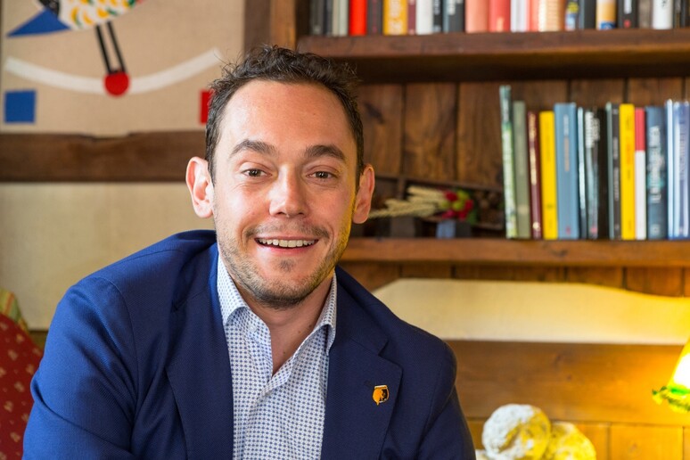 - RIPRODUZIONE RISERVATA