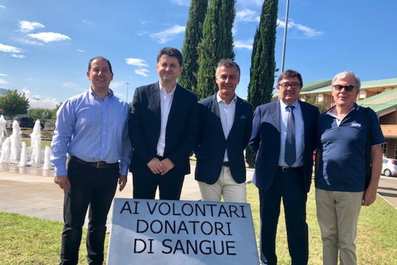 - RIPRODUZIONE RISERVATA