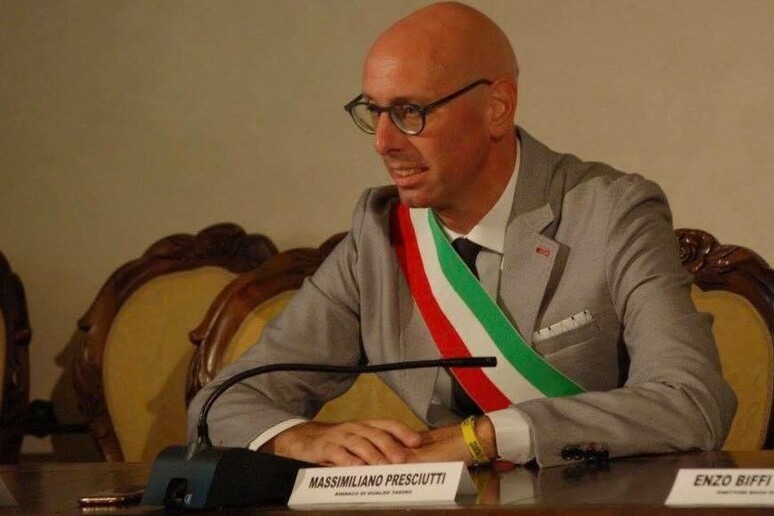 - RIPRODUZIONE RISERVATA