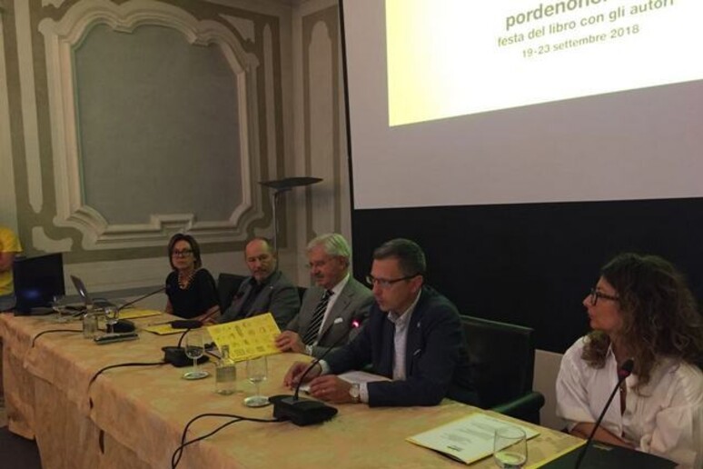 - RIPRODUZIONE RISERVATA